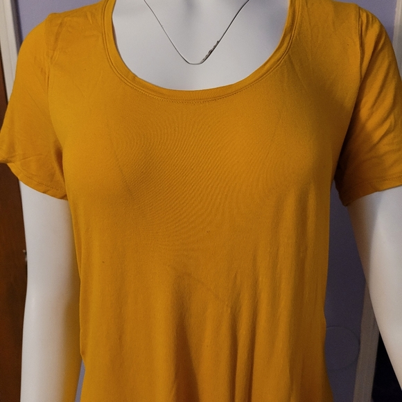 Yellow - Picture 8 of 9